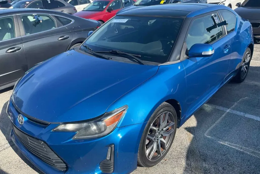 2015 Scion tC photo 1