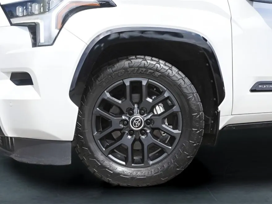 2024 Toyota Sequoia Platinum photo 1