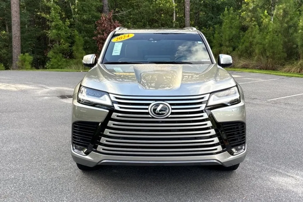 2024 Lexus LX 600 Luxury photo 1