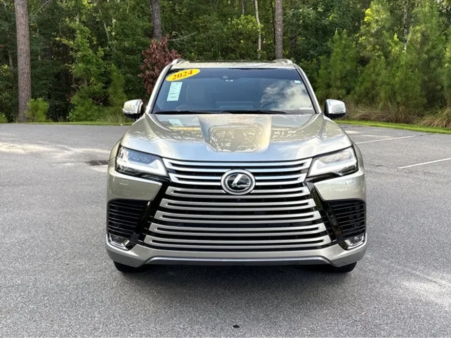 2024 Lexus LX 600 Luxury photo 1