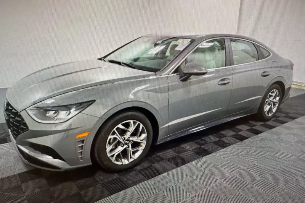 2022 Hyundai Sonata SEL photo 1