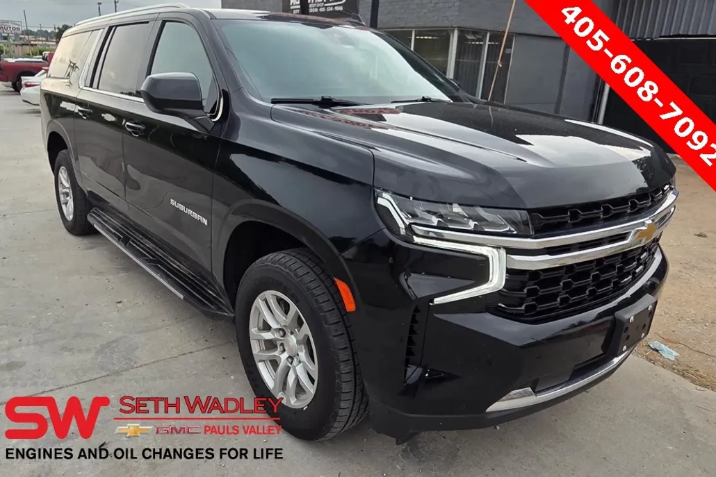 2023 Chevrolet Suburban LS photo 1