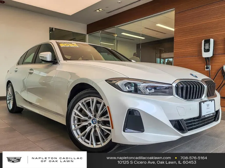 2024 Bmw 330e xDrive photo 1