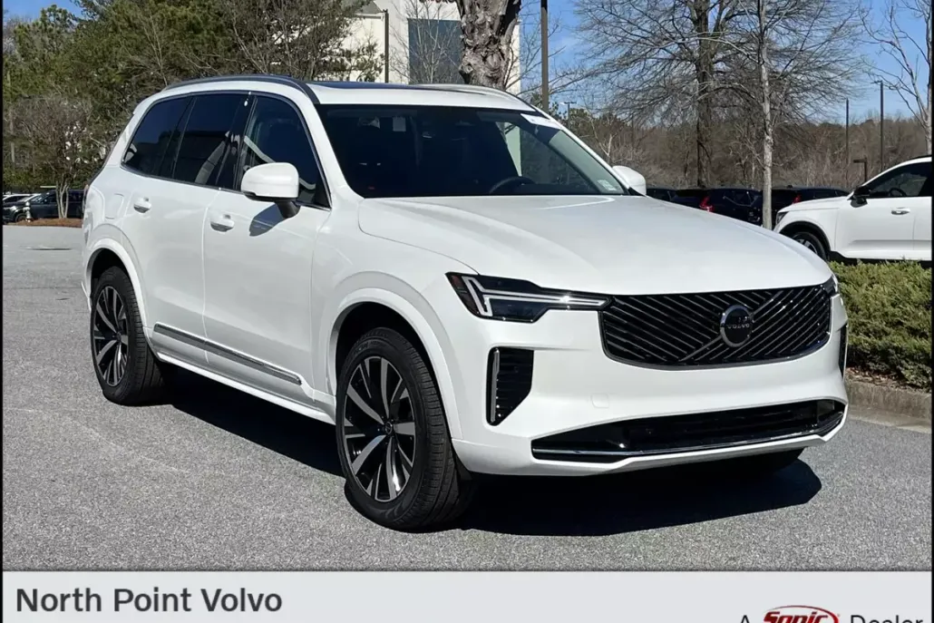 2025 Volvo XC90 Core photo 1