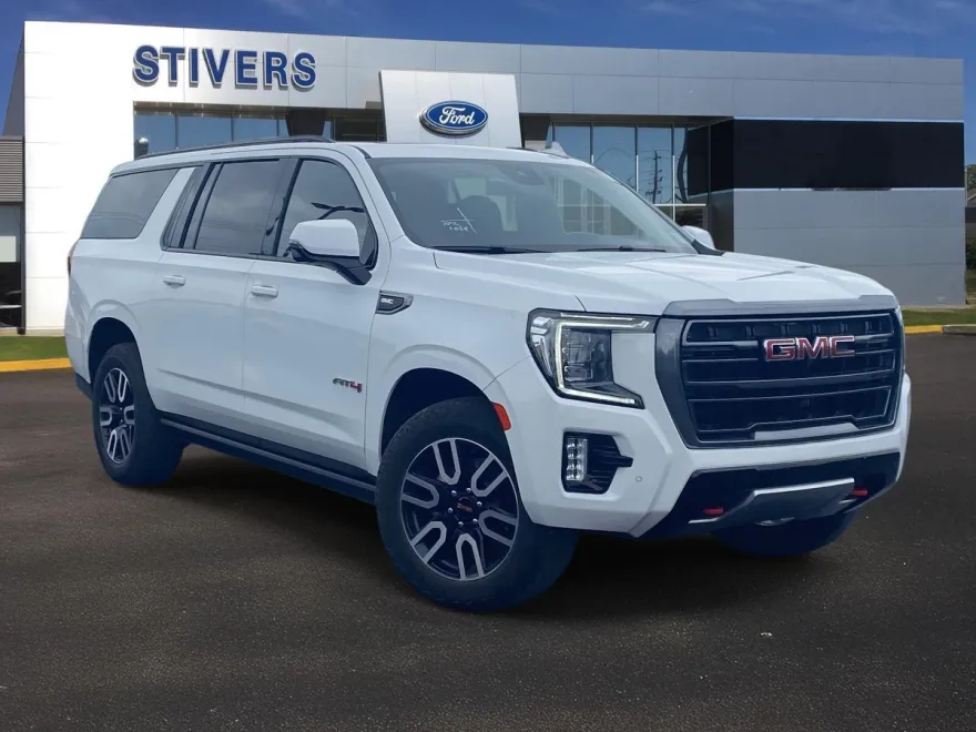 2023 Gmc Yukon XL AT4 photo 1