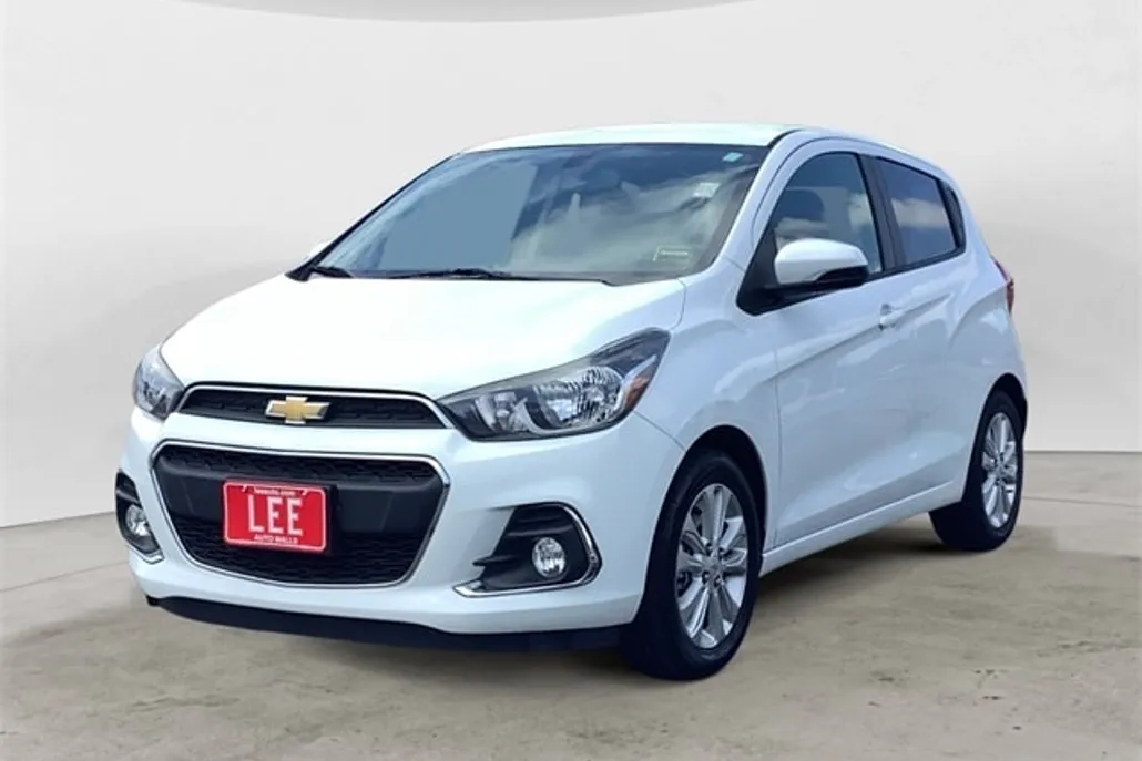 2016 Chevrolet Spark 1LT photo 1