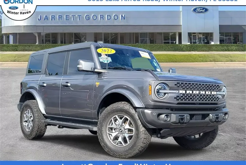 2022 Ford Bronco Badlands photo 1