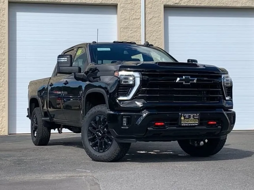 2025 Chevrolet Silverado 2500HD LTZ photo 1