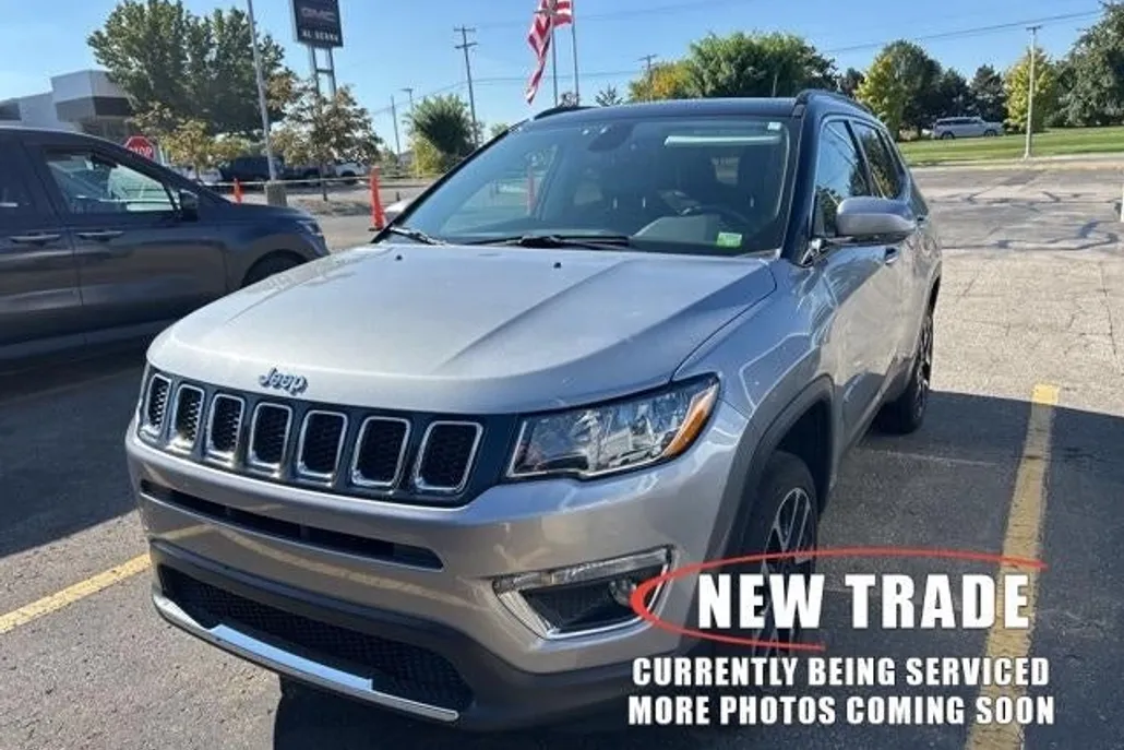 2018 Jeep Compass Base photo 1