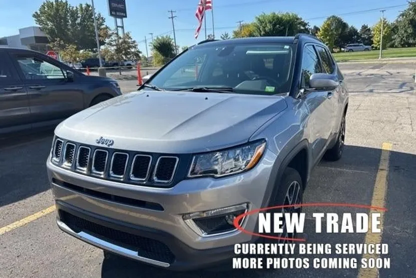 2018 Jeep Compass Base photo 1
