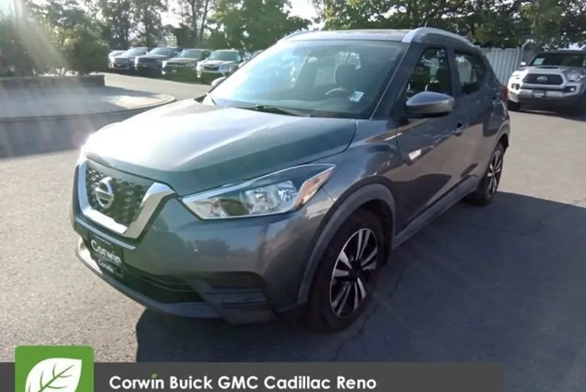 2019 Nissan Kicks SV photo 1