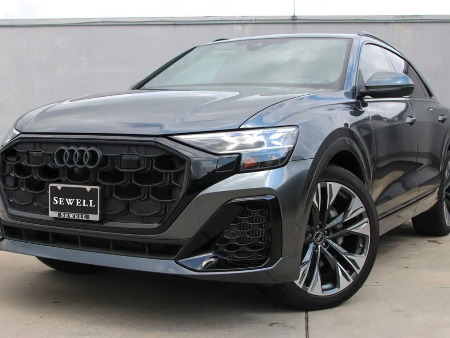 2025 Audi Q8 55 Prestige photo 1