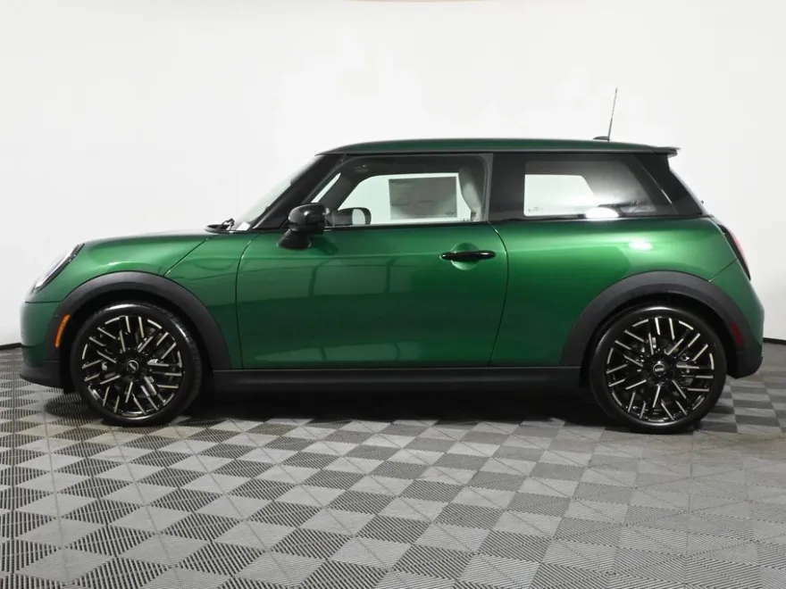 2025 Mini Cooper S photo 1