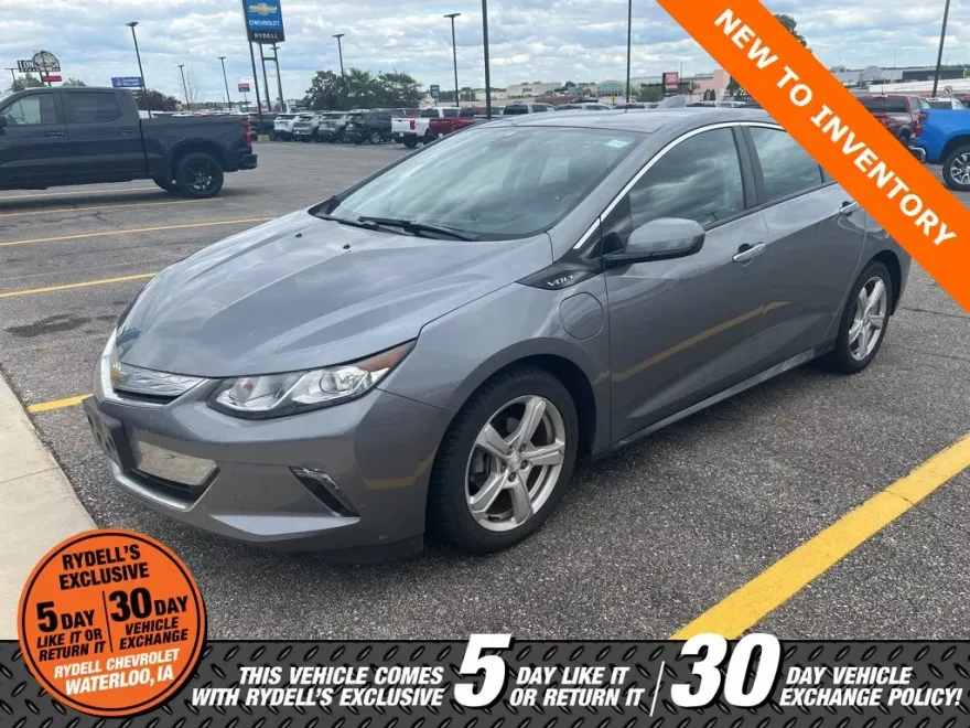 2018 Chevrolet Volt LT photo 1