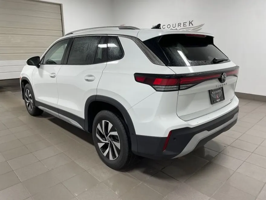 2025 Volkswagen Tiguan S photo 1