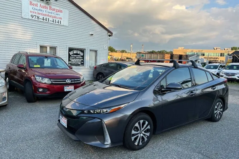 2020 Toyota Prius Prime XLE photo 1
