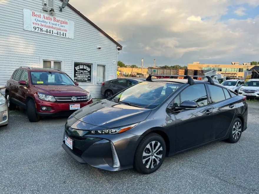 2020 Toyota Prius Prime XLE photo 1