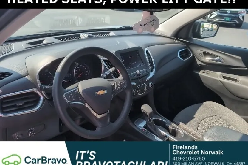 2023 Chevrolet Equinox LT photo 1
