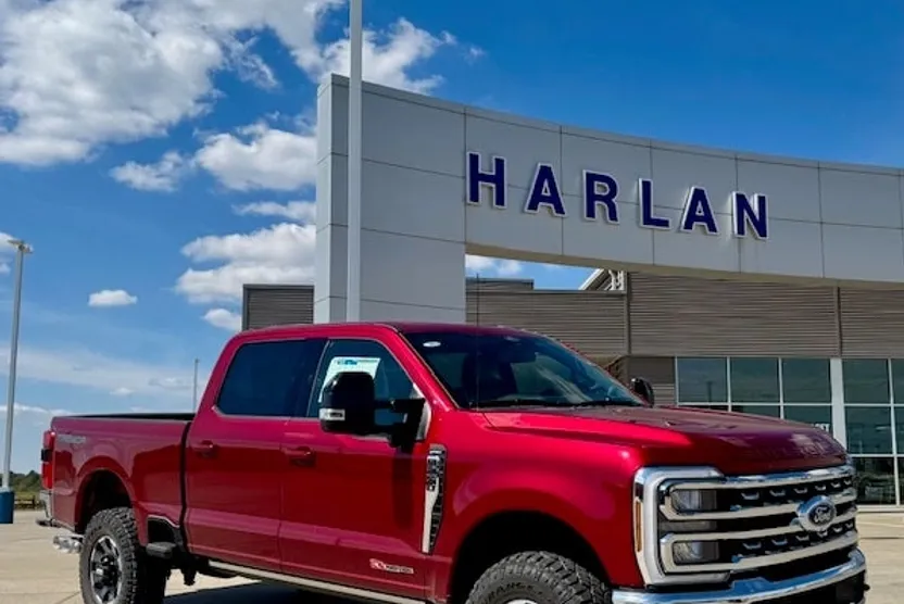 2026 Ford F-250 Lariat photo 1