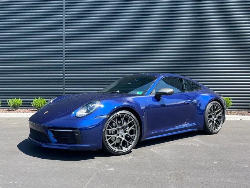 2023 Porsche 911 T photo 1