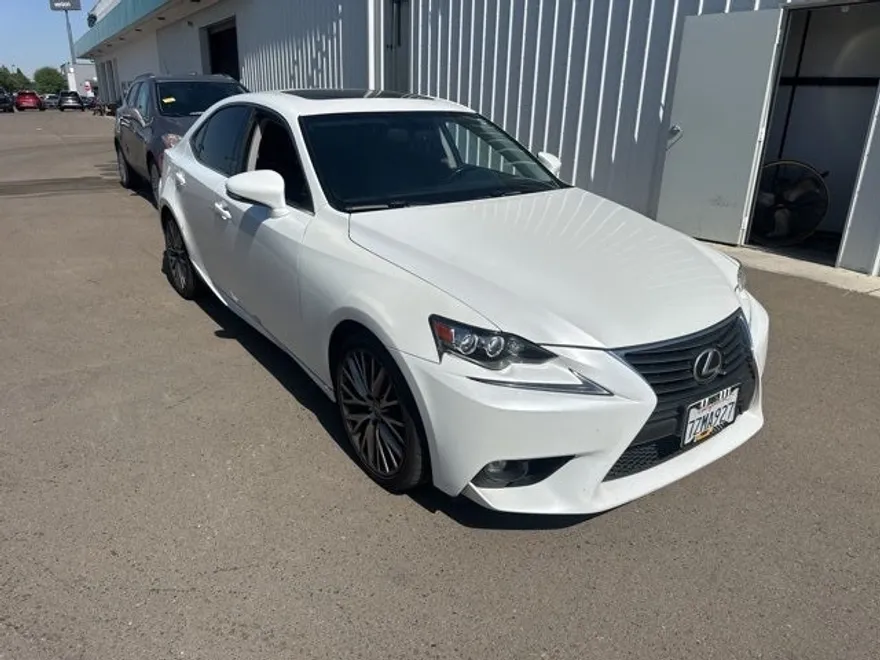2015 Lexus IS 250 photo 1