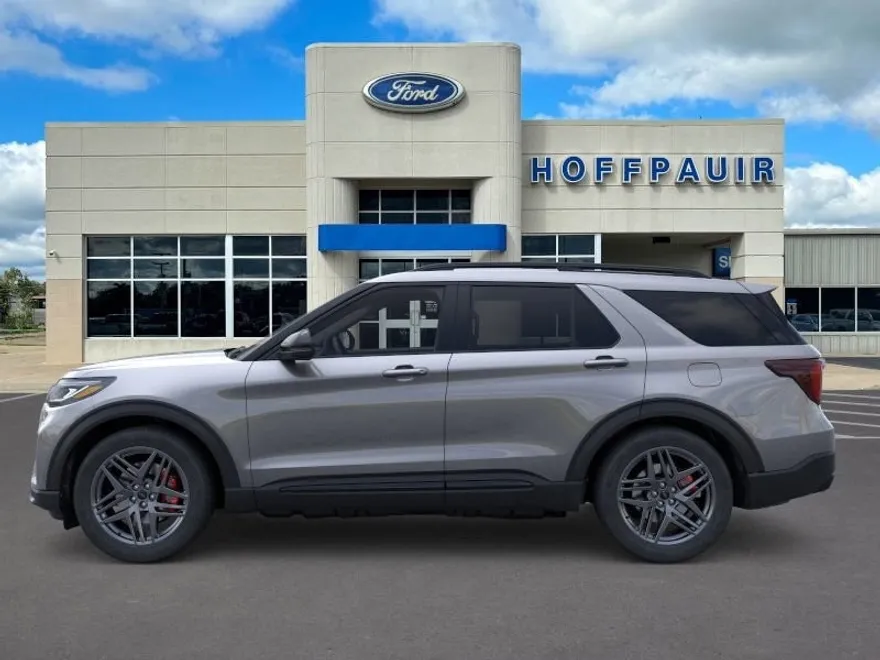 2025 Ford Explorer ST photo 1