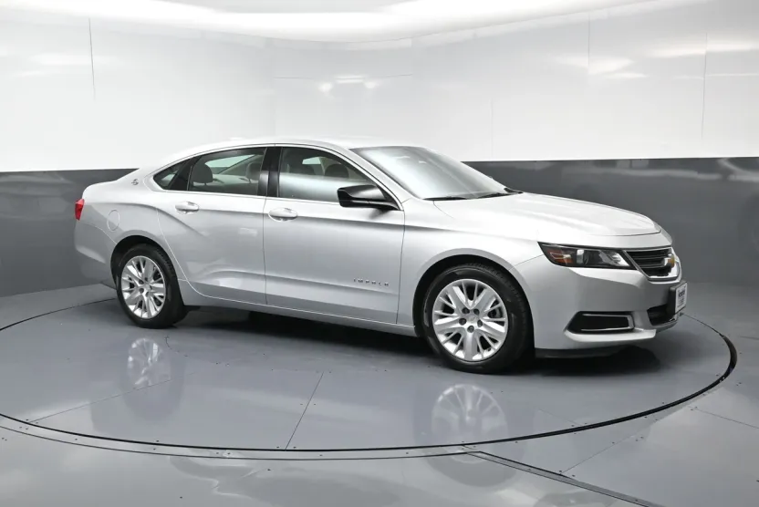 2017 Chevrolet Impala LS photo 1