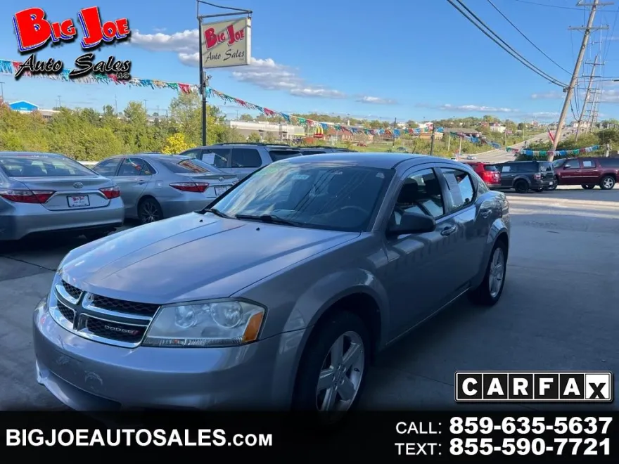 2013 Dodge Avenger SE photo 1