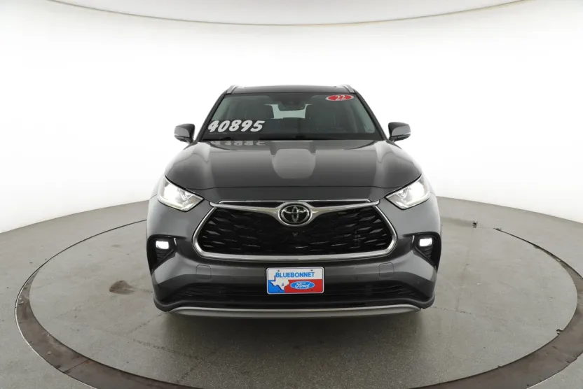 2022 Toyota Highlander Platinum photo 1