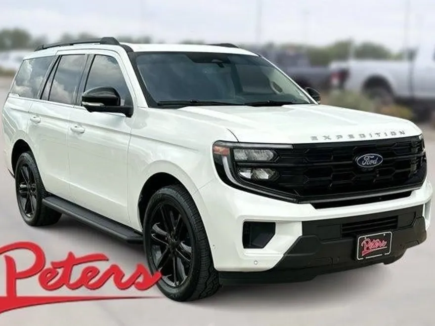 2025 Ford Expedition photo 1