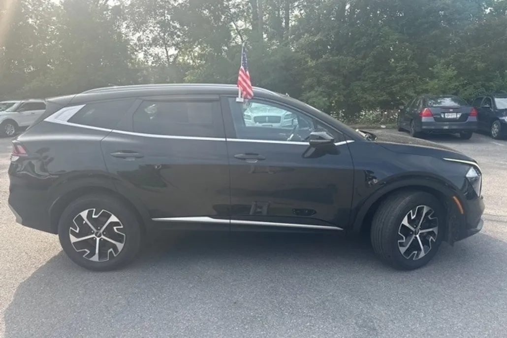 2023 Kia Sportage EX photo 1