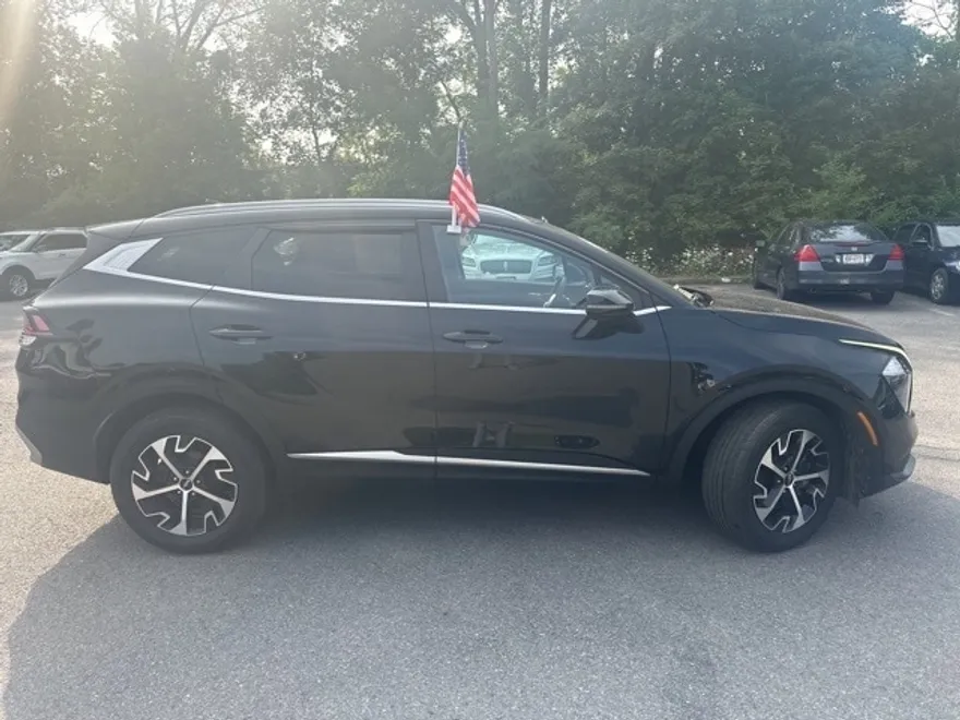 2023 Kia Sportage EX photo 1
