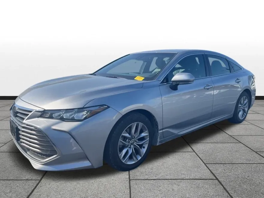 2021 Toyota Avalon XLE photo 1