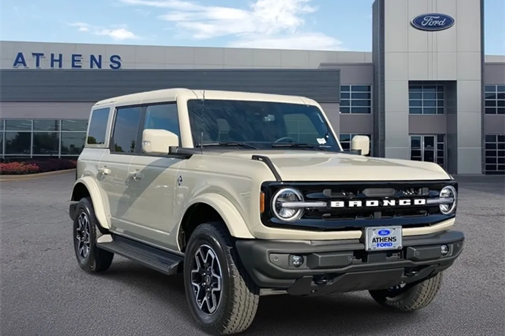 2025 Ford Bronco Outer Banks photo 1