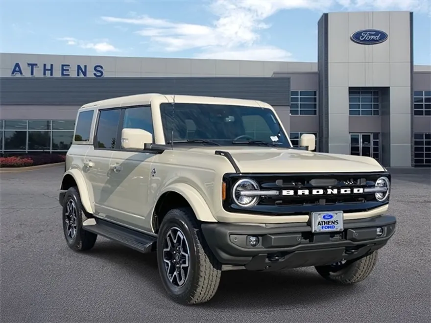 2025 Ford Bronco Outer Banks photo 1