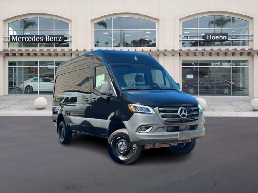2025 Mercedes Benz Sprinter 2500 photo 1