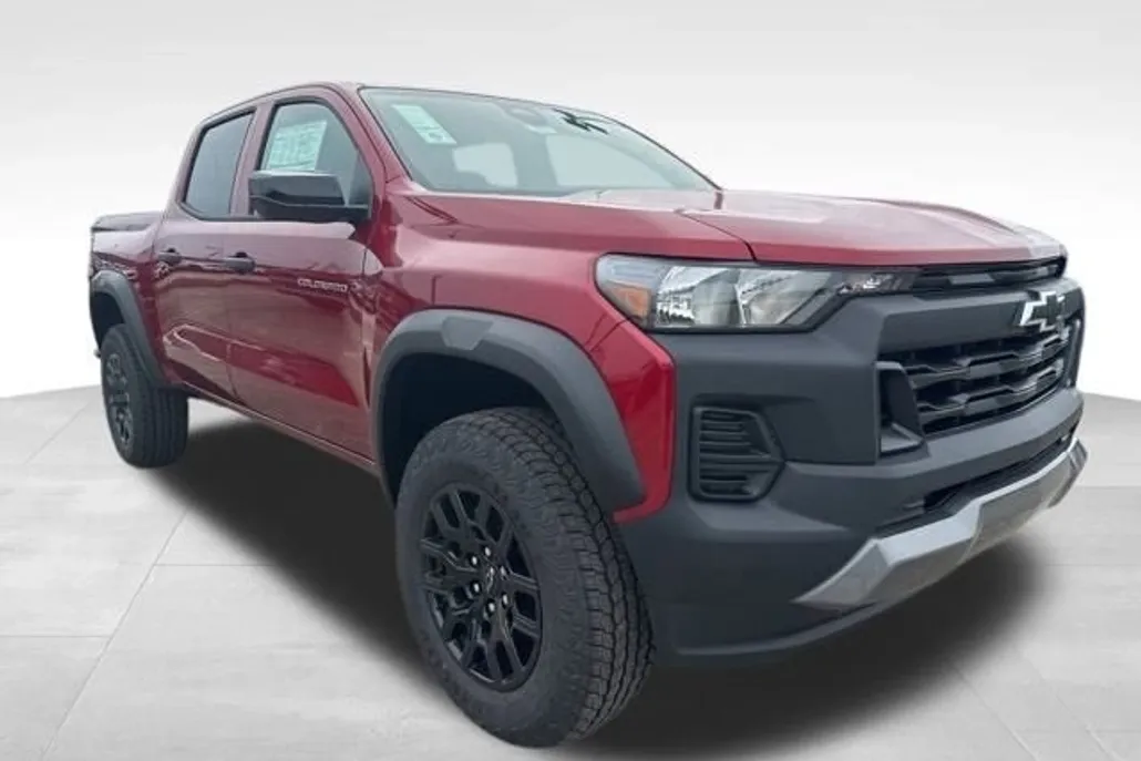 2026 Chevrolet Colorado Trail Boss photo 1
