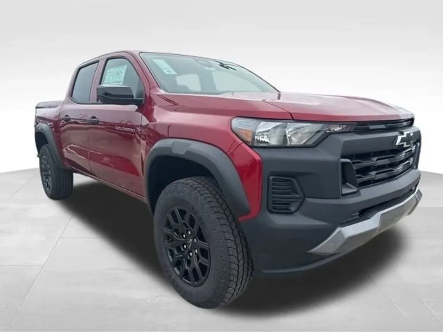 2026 Chevrolet Colorado Trail Boss photo 1