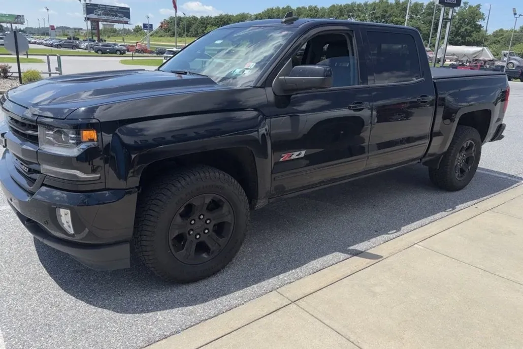 2018 Chevrolet Silverado 1500 LTZ photo 1