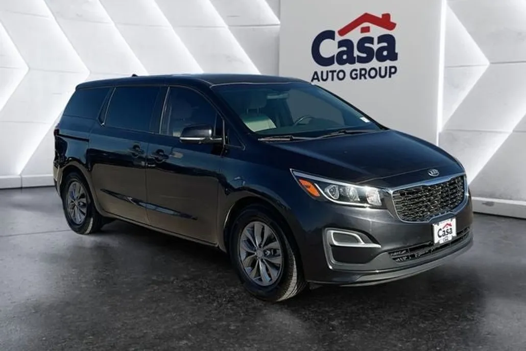 2021 Kia Sedona LX photo 1