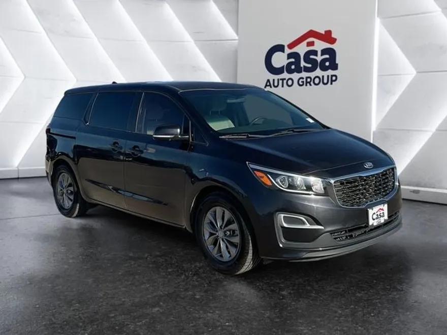 2021 Kia Sedona LX photo 1