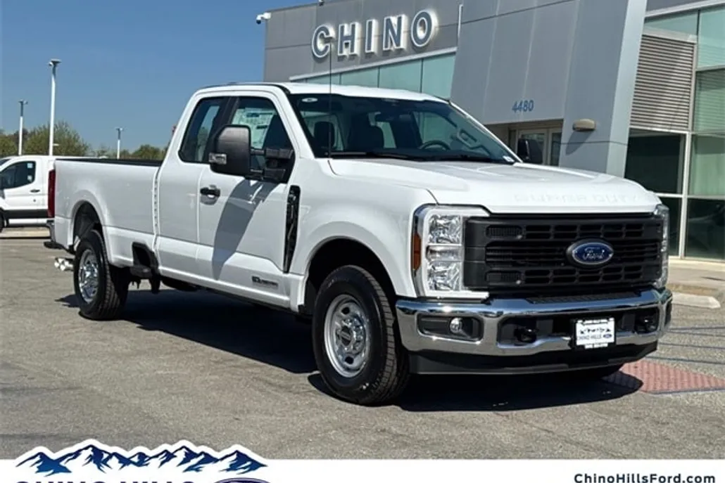 2025 Ford F-250 XL photo 1