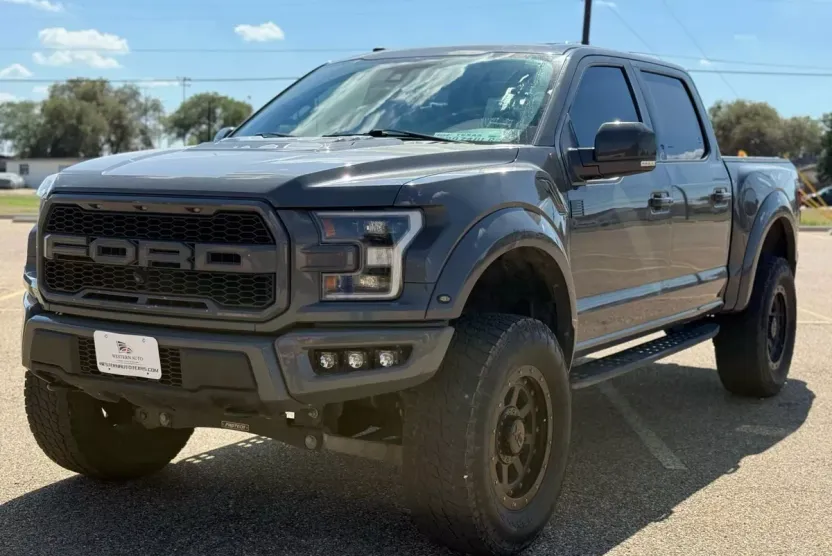 2018 Ford F-150 Raptor photo 1