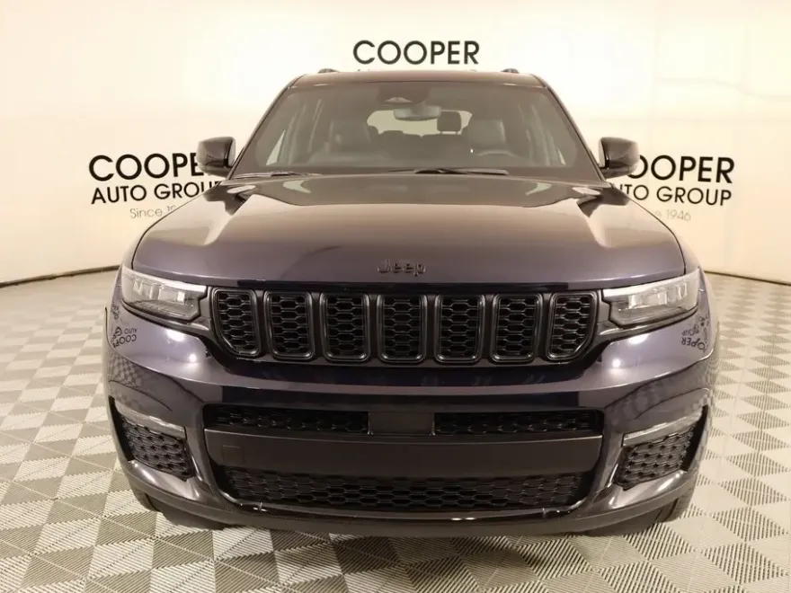 2024 Jeep Grand Cherokee Limited photo 1