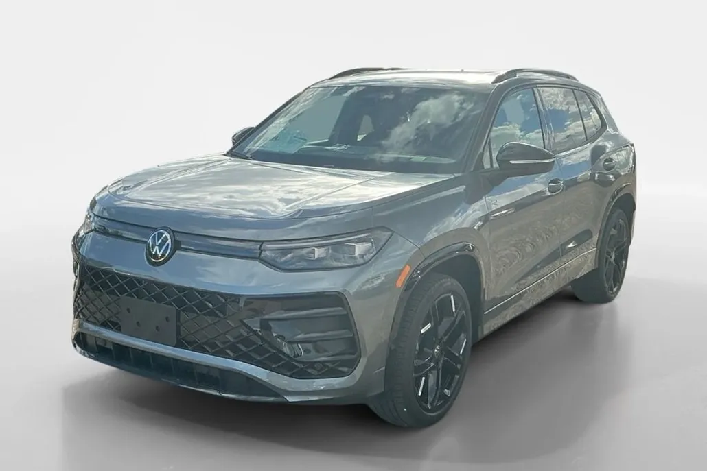 2025 Volkswagen Tiguan SE R-Line Black photo 1