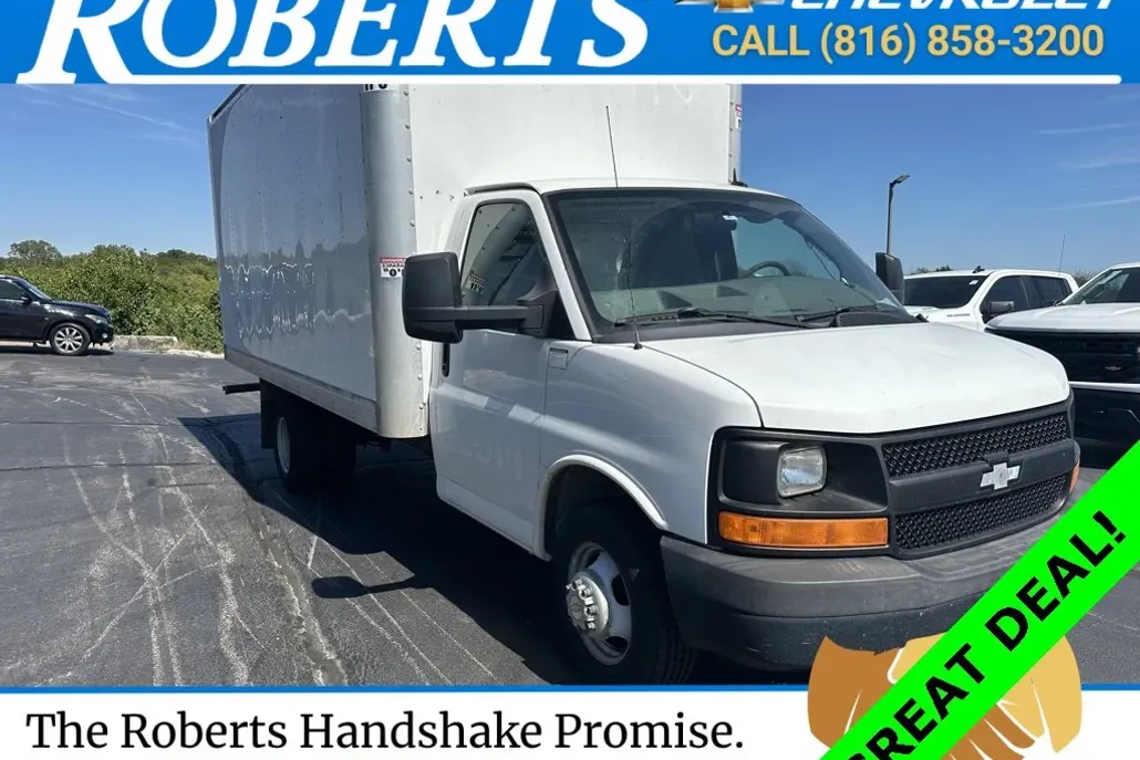 2014 Chevrolet Express Cutaway 3500 photo 1
