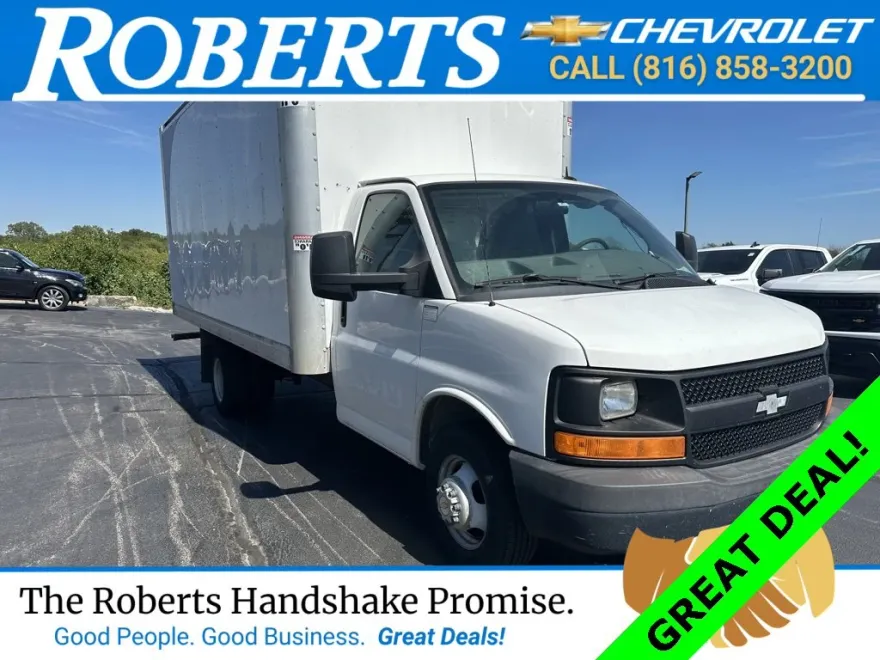 2014 Chevrolet Express Cutaway 3500 photo 1