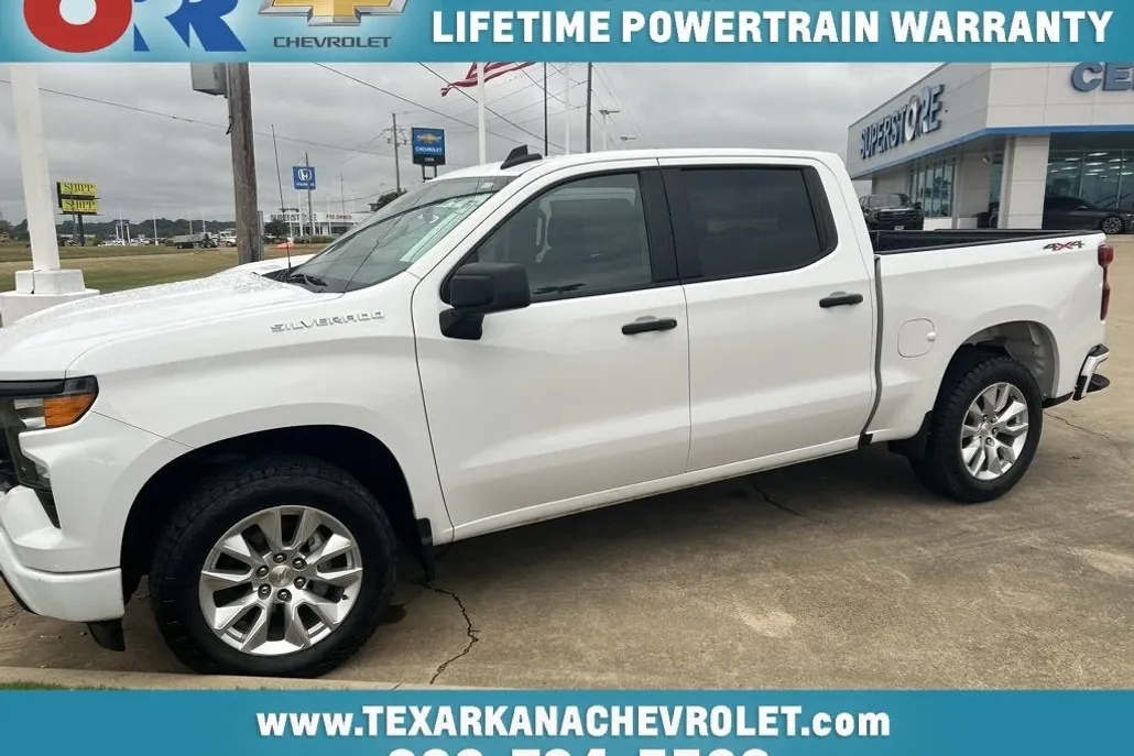 2023 Chevrolet Silverado 1500 RST photo 1
