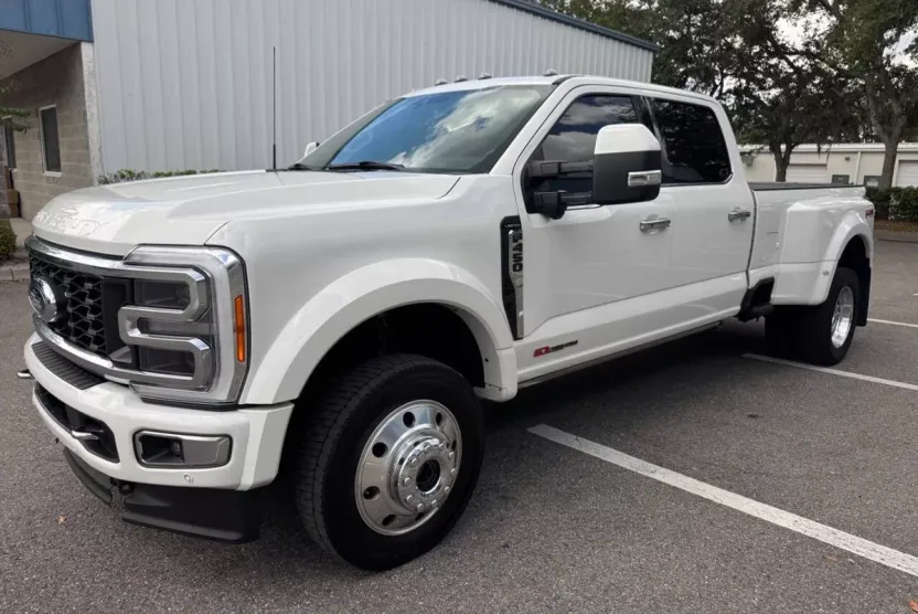 2023 Ford F-450 Limited photo 1