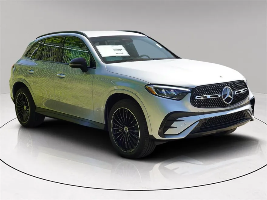 2025 Mercedes Benz GLC 300 4MATIC photo 1